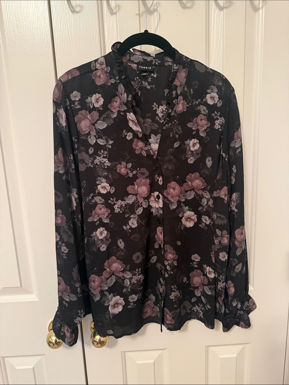torrid Black Floral Button-Down Blouse with Dusty Pink Blooms